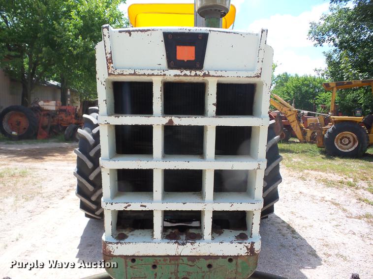 image for item DT9415 Oliver 1800 tractor