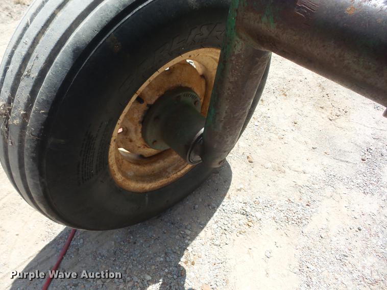 image for item DT9415 Oliver 1800 tractor