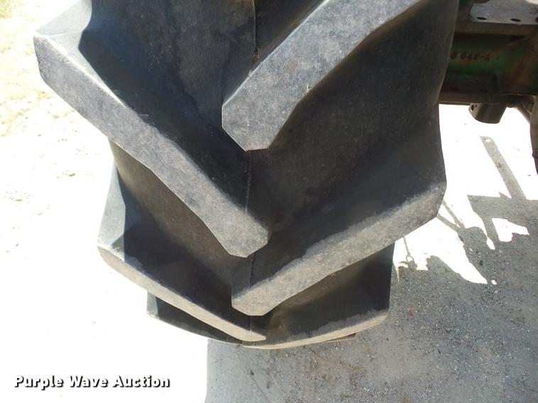 image for item DT9415 Oliver 1800 tractor