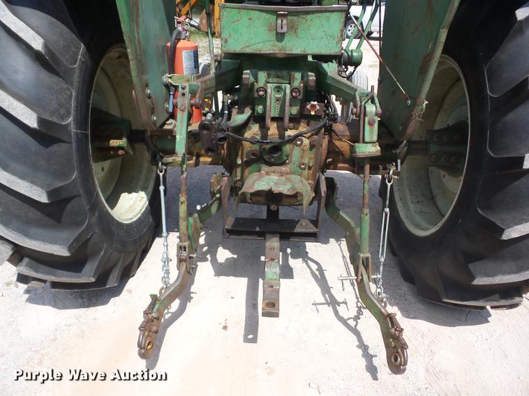 image for item DT9415 Oliver 1800 tractor