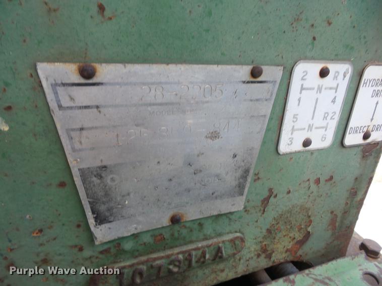 image for item DT9415 Oliver 1800 tractor