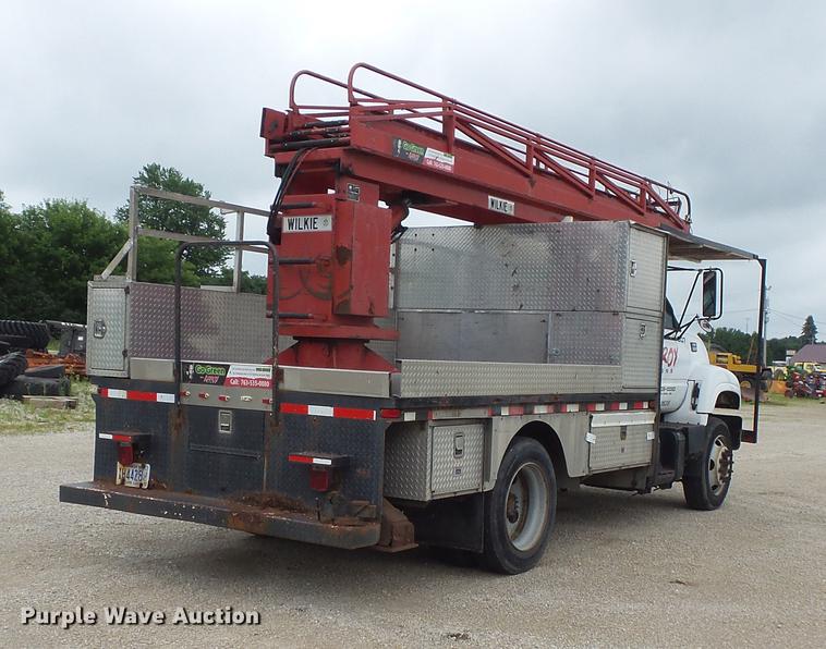 image for item DV9348 2000 Chevrolet C6500 utility truck