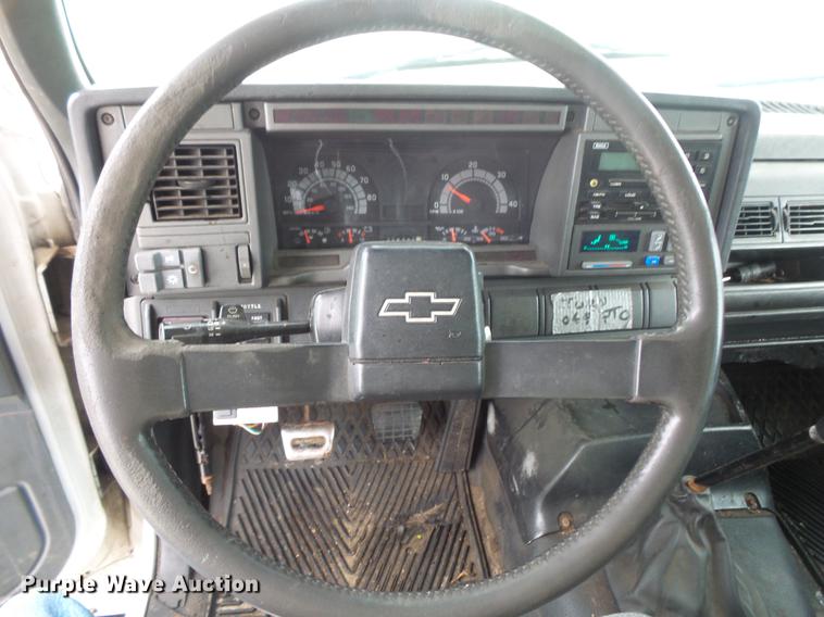 image for item DV9348 2000 Chevrolet C6500 utility truck