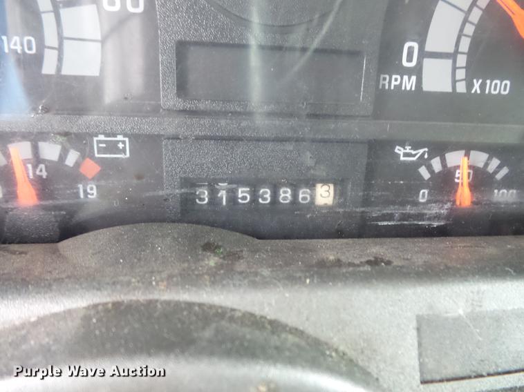 image for item DV9348 2000 Chevrolet C6500 utility truck