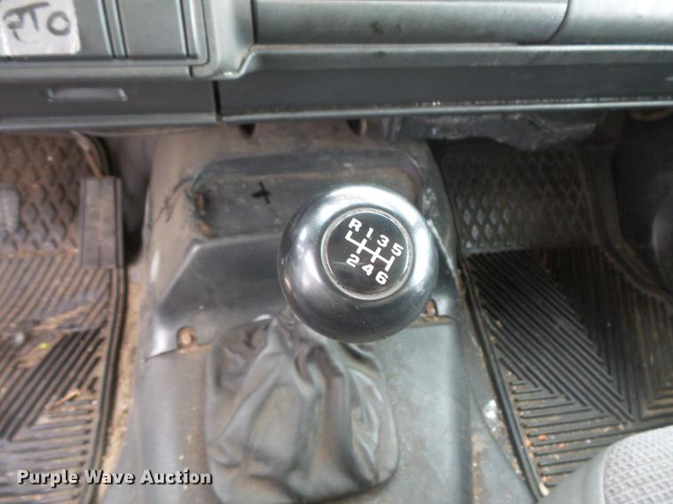 image for item DV9348 2000 Chevrolet C6500 utility truck