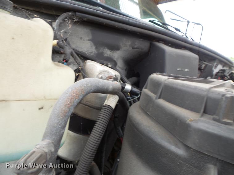 image for item DV9348 2000 Chevrolet C6500 utility truck