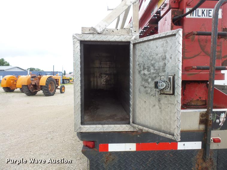 image for item DV9348 2000 Chevrolet C6500 utility truck