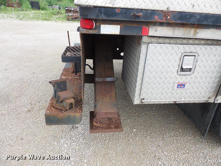 image for item DV9348 2000 Chevrolet C6500 utility truck