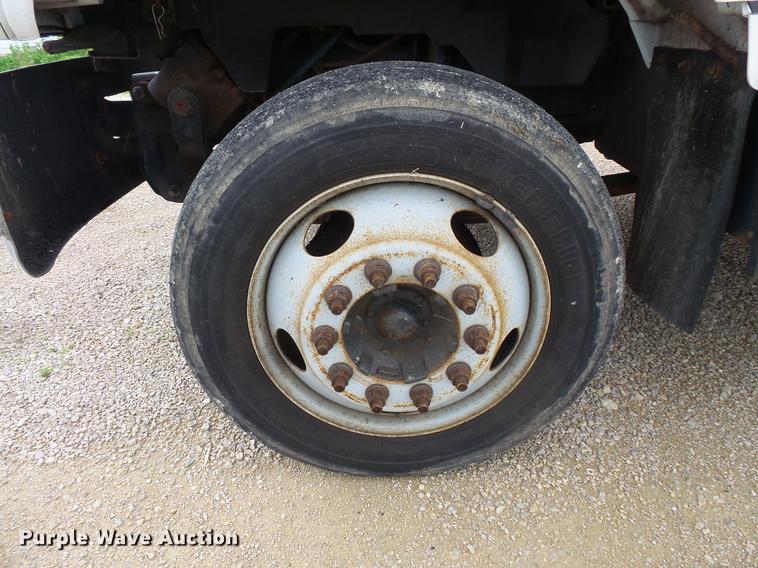 image for item DV9348 2000 Chevrolet C6500 utility truck