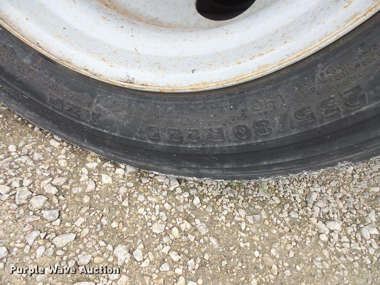 image for item DV9348 2000 Chevrolet C6500 utility truck