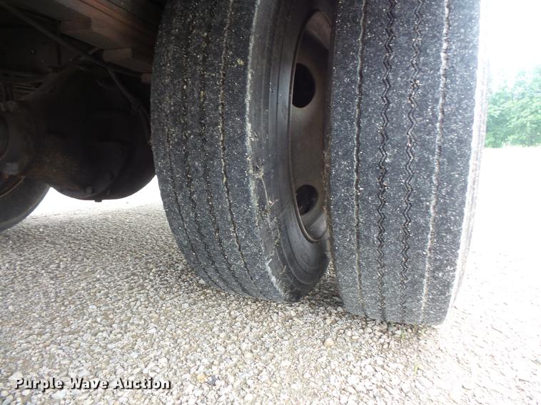 image for item DV9348 2000 Chevrolet C6500 utility truck