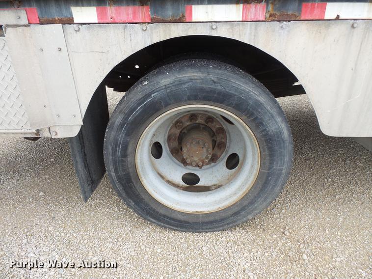 image for item DV9348 2000 Chevrolet C6500 utility truck