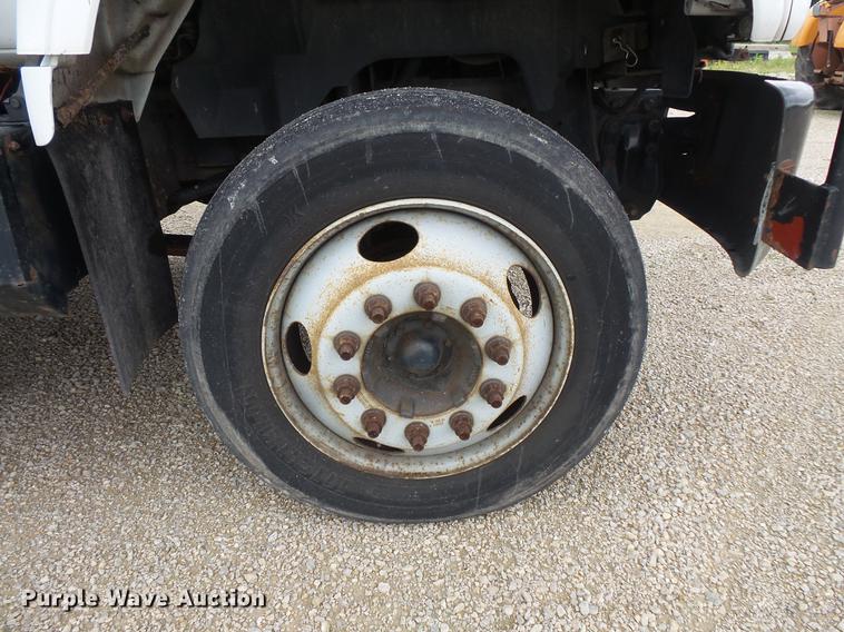 image for item DV9348 2000 Chevrolet C6500 utility truck