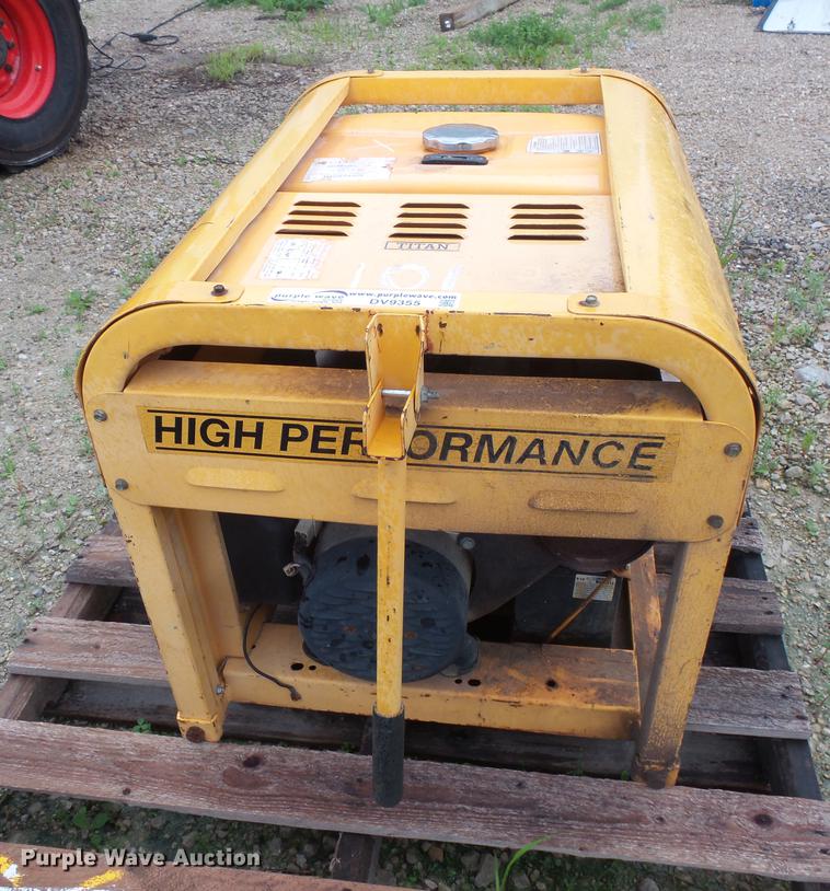 image for item DV9355 Titan generator