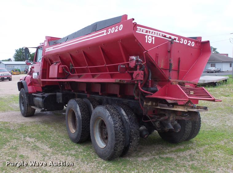 image for item DV9359 1993 Ford L8000 fertilizer truck