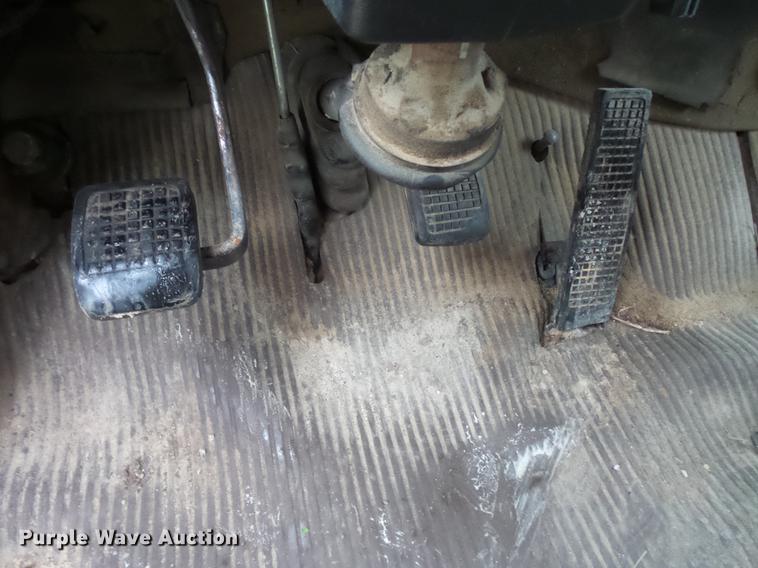 image for item DV9359 1993 Ford L8000 fertilizer truck