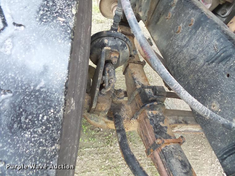 image for item DV9359 1993 Ford L8000 fertilizer truck