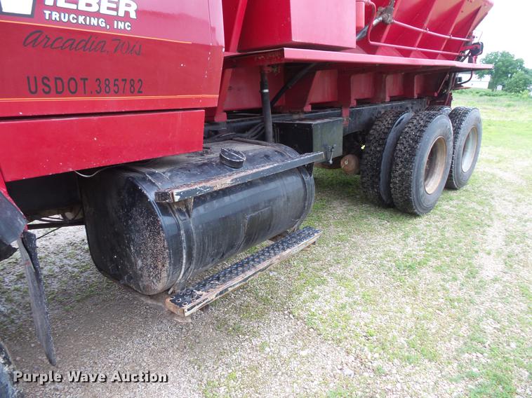 image for item DV9359 1993 Ford L8000 fertilizer truck