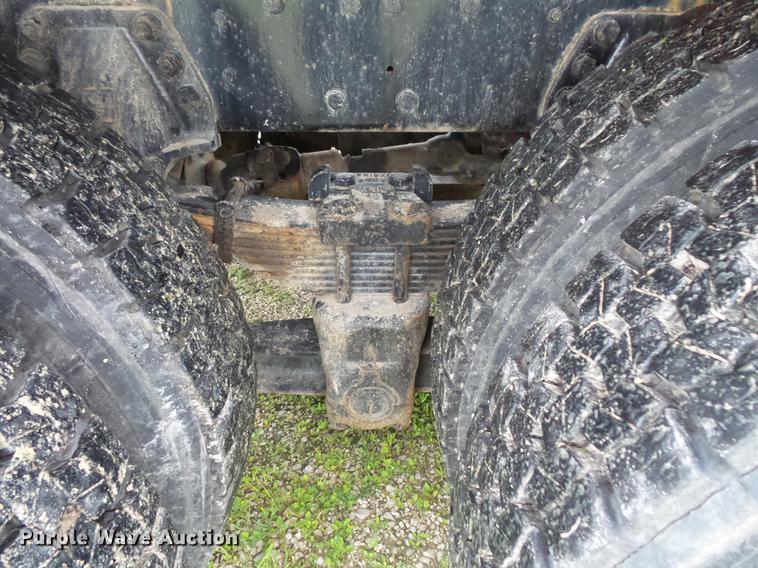 image for item DV9359 1993 Ford L8000 fertilizer truck