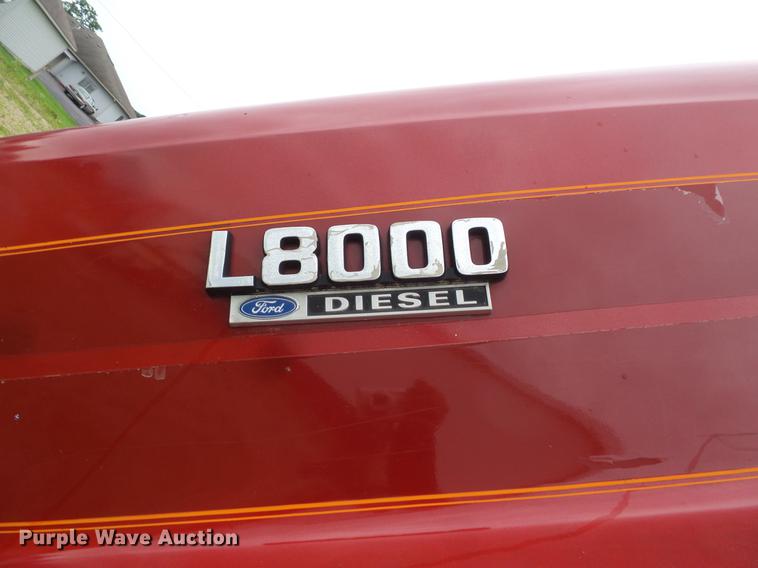 image for item DV9359 1993 Ford L8000 fertilizer truck