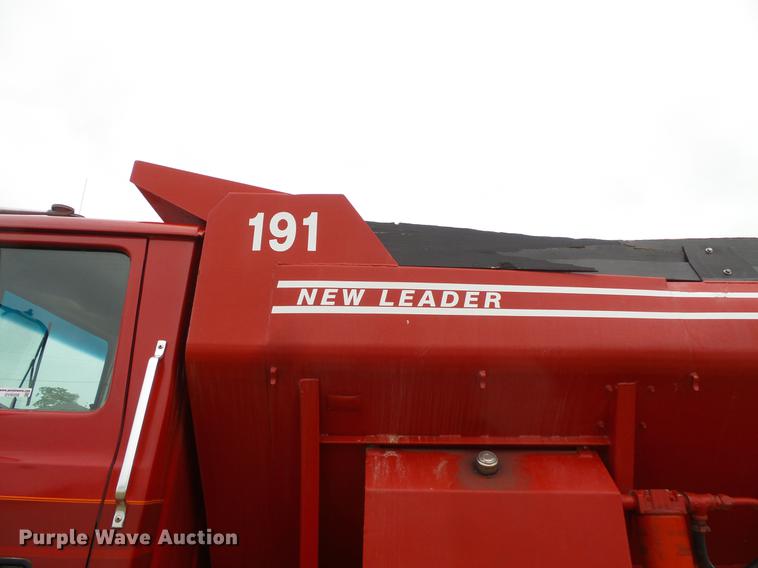 image for item DV9359 1993 Ford L8000 fertilizer truck