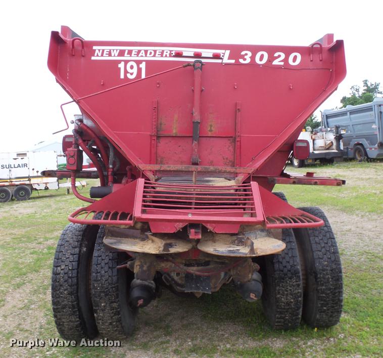 image for item DV9359 1993 Ford L8000 fertilizer truck
