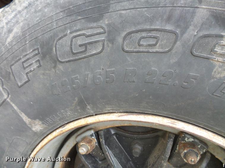 image for item DV9359 1993 Ford L8000 fertilizer truck