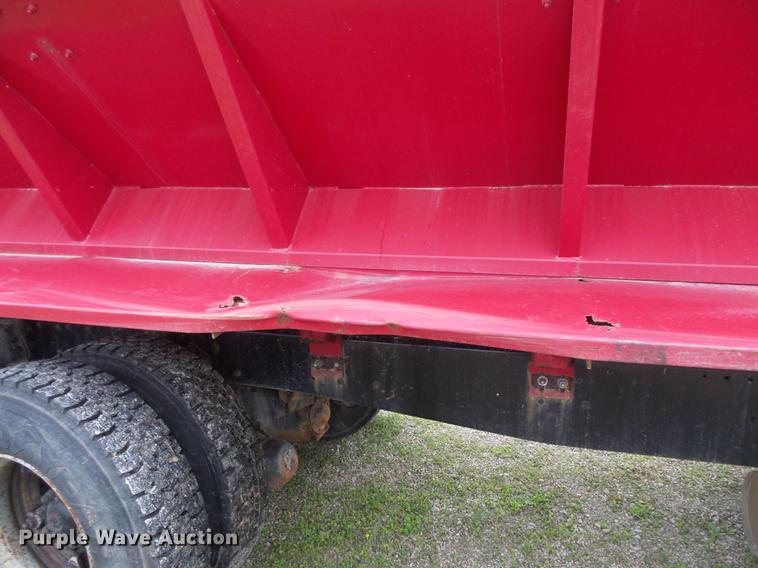 image for item DV9359 1993 Ford L8000 fertilizer truck