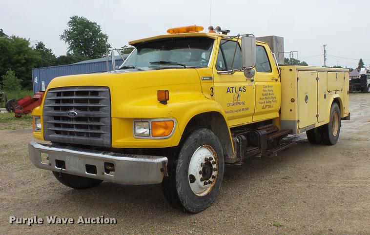 image for item DV9364 1998 Ford F700 Crew Cab utility truck