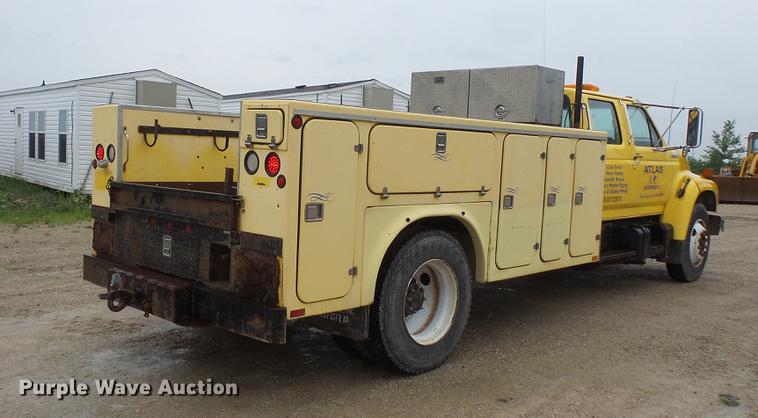 image for item DV9364 1998 Ford F700 Crew Cab utility truck