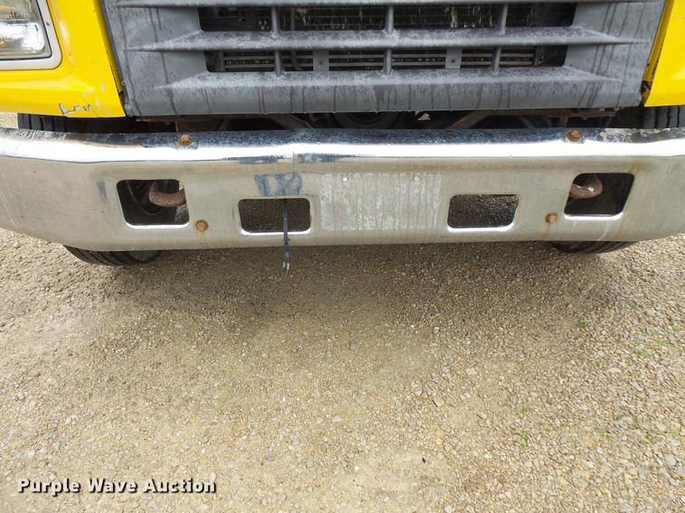 image for item DV9364 1998 Ford F700 Crew Cab utility truck