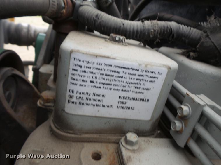 image for item DV9364 1998 Ford F700 Crew Cab utility truck