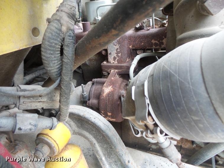 image for item DV9364 1998 Ford F700 Crew Cab utility truck