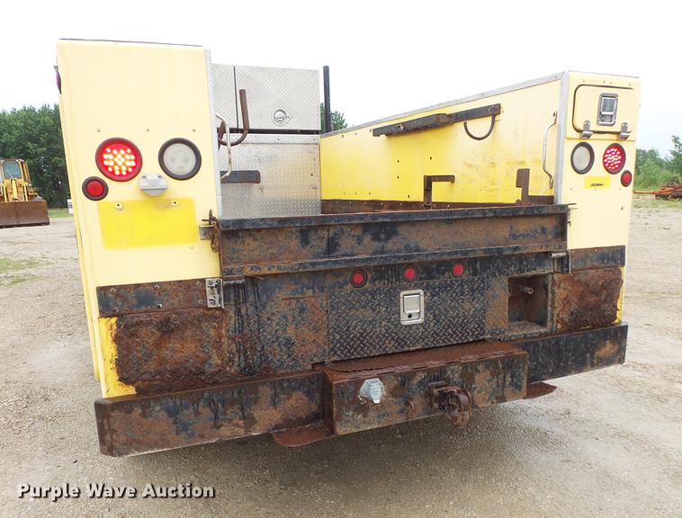 image for item DV9364 1998 Ford F700 Crew Cab utility truck