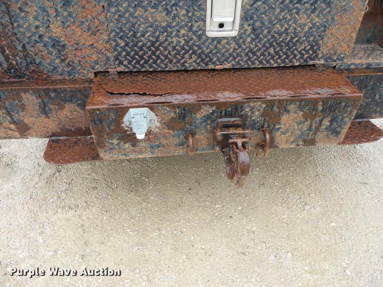 image for item DV9364 1998 Ford F700 Crew Cab utility truck