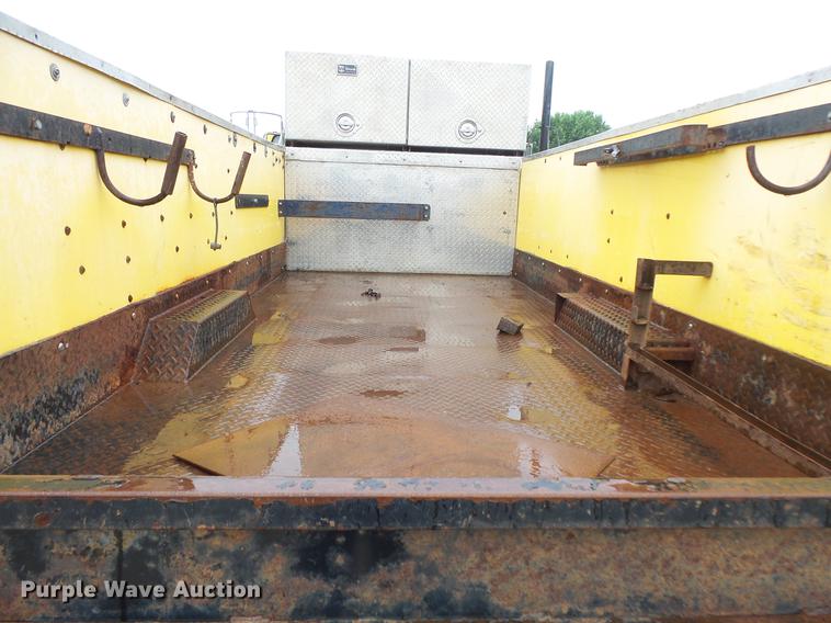 image for item DV9364 1998 Ford F700 Crew Cab utility truck