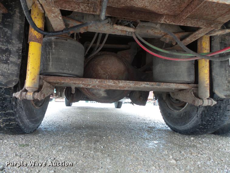 image for item DV9364 1998 Ford F700 Crew Cab utility truck