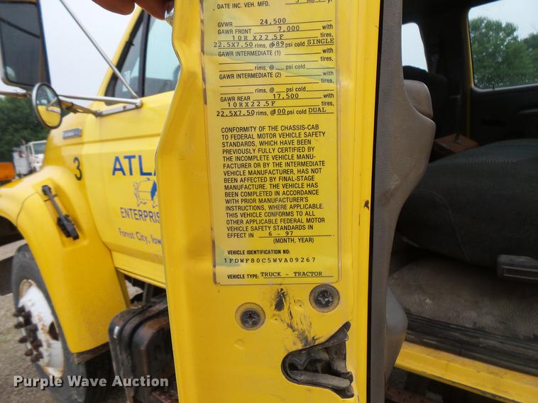 image for item DV9364 1998 Ford F700 Crew Cab utility truck