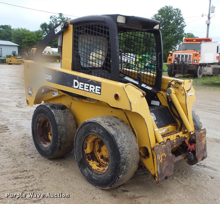 image for item DV9365 2007 John Deere 320 skid steer
