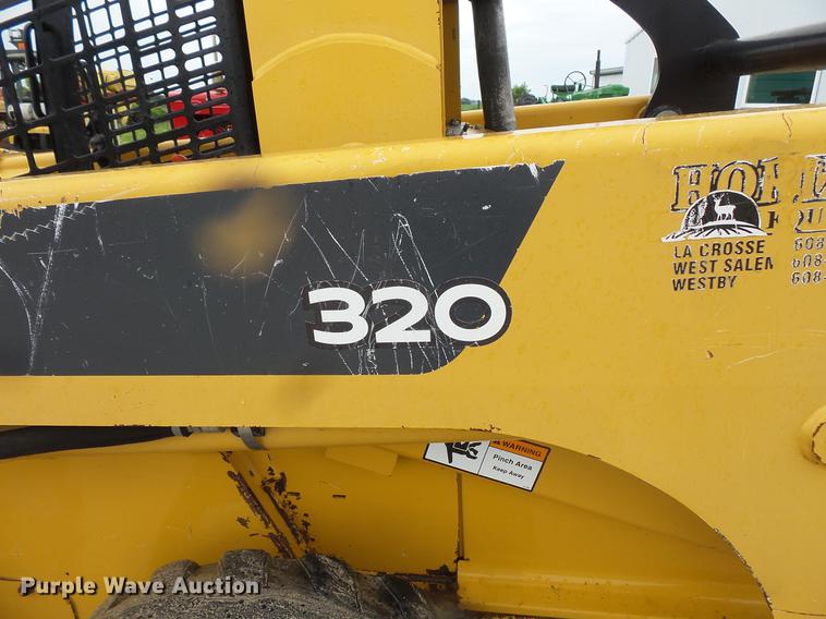 image for item DV9365 2007 John Deere 320 skid steer