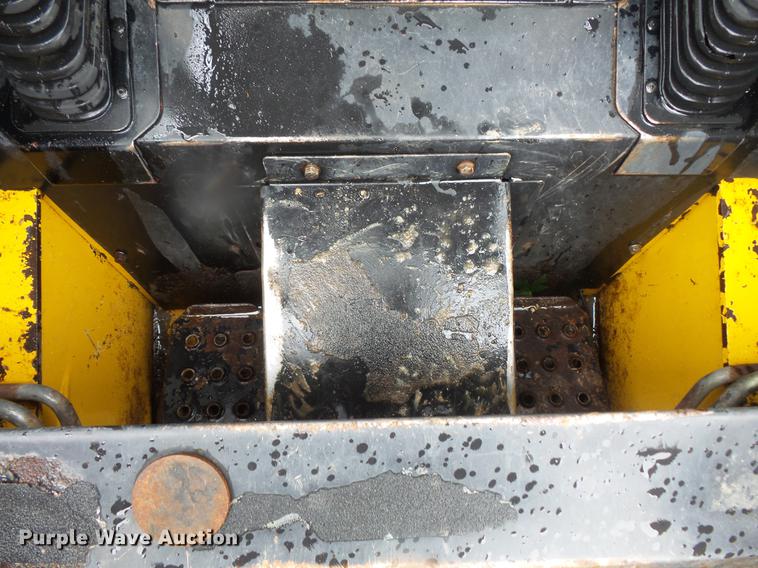 image for item DV9365 2007 John Deere 320 skid steer