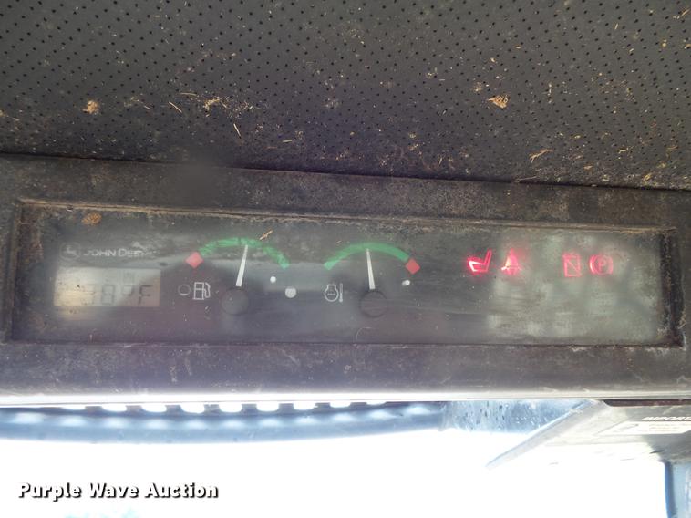 image for item DV9365 2007 John Deere 320 skid steer