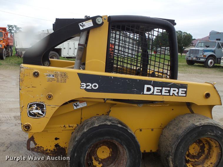 image for item DV9365 2007 John Deere 320 skid steer