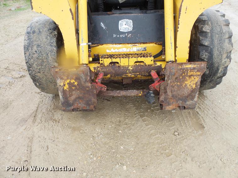image for item DV9365 2007 John Deere 320 skid steer
