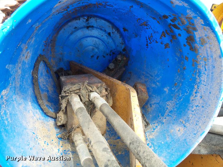 image for item DV9392 Hydraulic quick attach