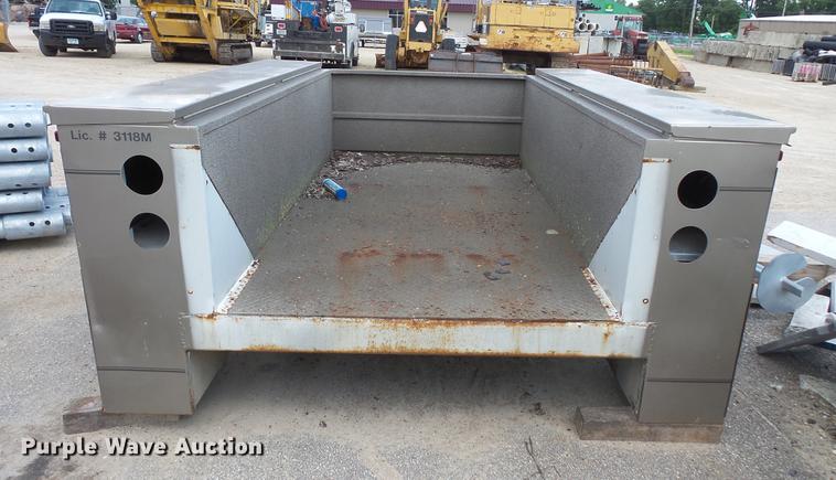 image for item DV9401 Utility bed