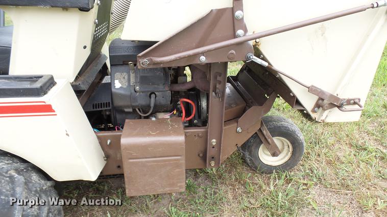 image for item DX9446 Grasshopper 618 ZTR lawn mower