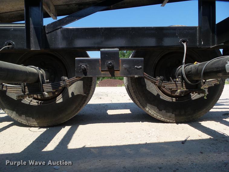 image for item DZ9346 2014 Kaufman W56 car carrier trailer