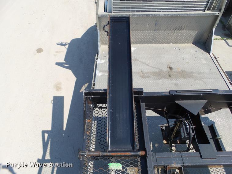 image for item DZ9346 2014 Kaufman W56 car carrier trailer