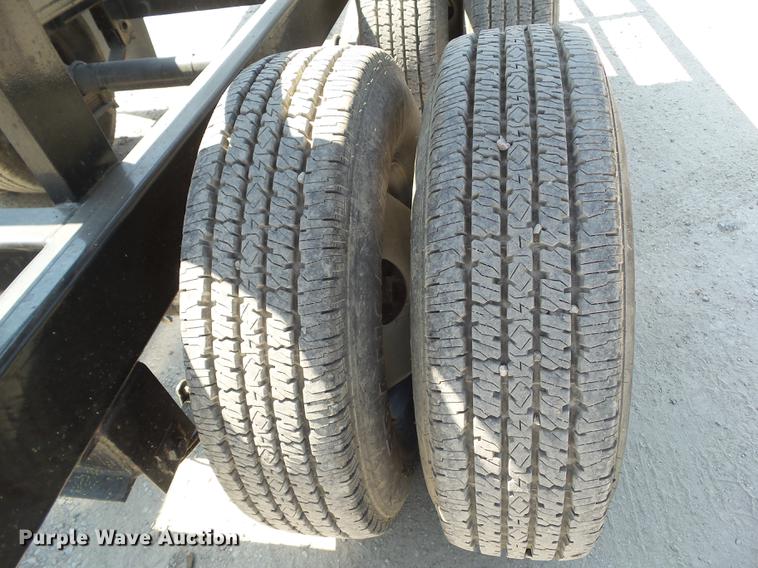 image for item DZ9346 2014 Kaufman W56 car carrier trailer